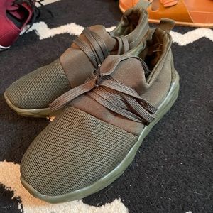 Shoes! No idea the brand! Make me an offer.